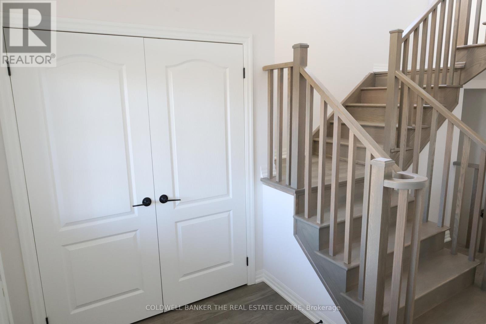 15 Fisher Road, Kawartha Lakes, Ontario  K9V 0E5 - Photo 3 - X12914806