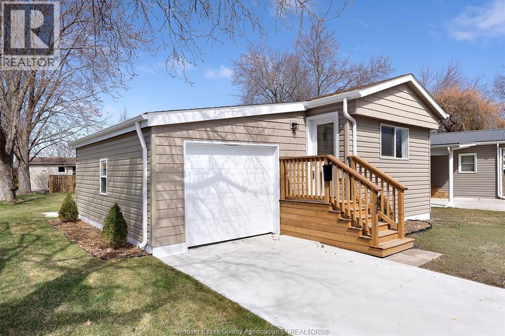 MLS# 26006508: 148 DANA STREET, Essex, Canada