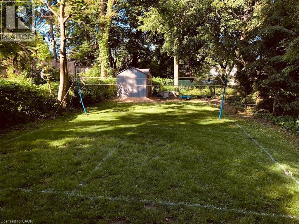 115 Roslin Avenue S, Waterloo, Ontario  N2L 2H3 - Photo 2 - 40800754