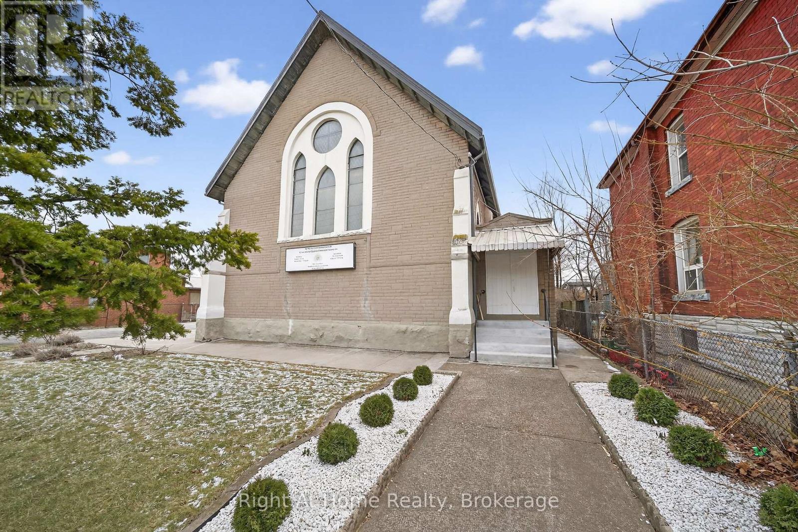 50 Earl Street, Hamilton, Ontario  L8L 6L2 - Photo 11 - X12938224