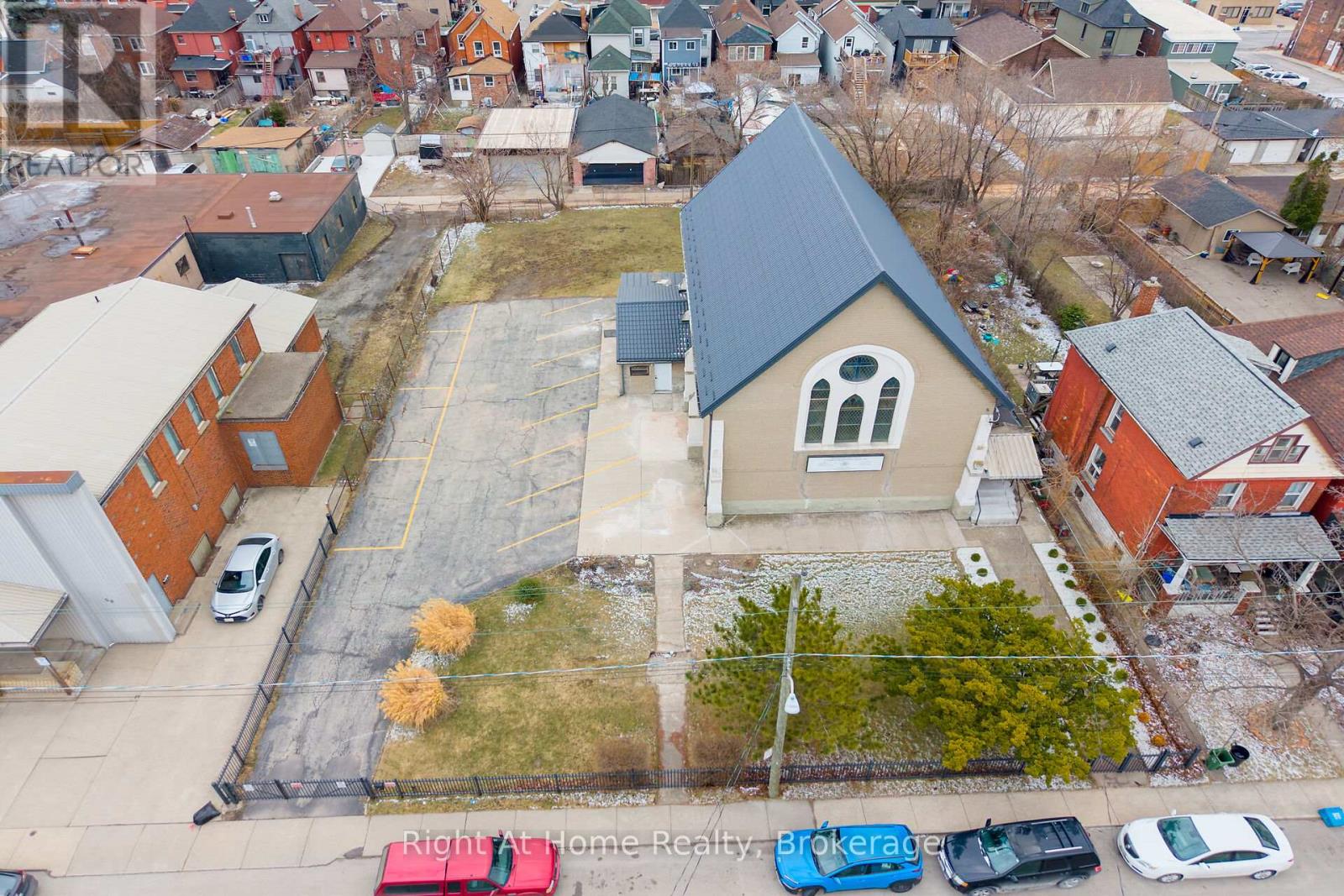 50 Earl Street, Hamilton, Ontario  L8L 6L2 - Photo 2 - X12938224