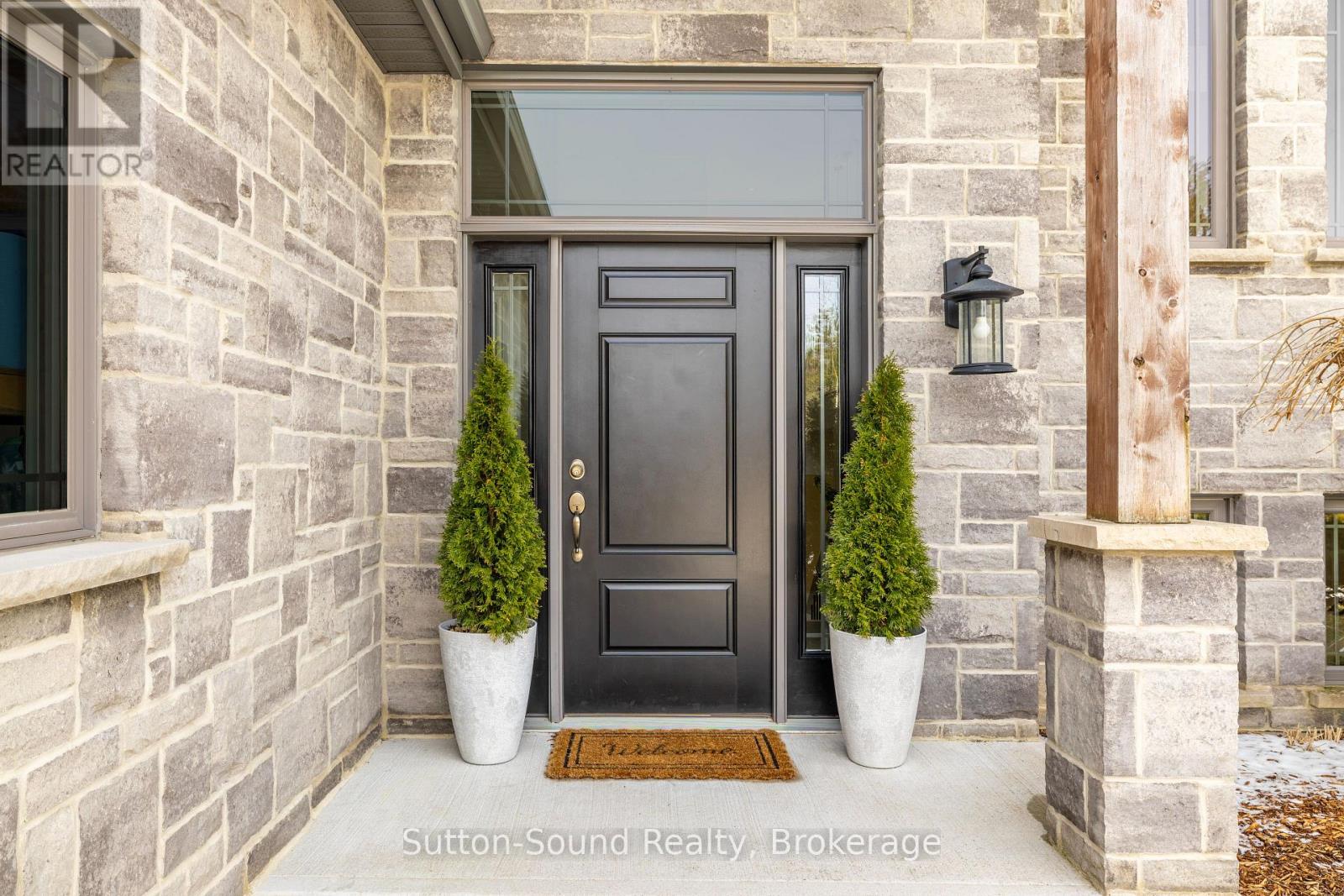 202 Meredith Way, Chatsworth, Ontario  N0H 1G0 - Photo 2 - X12938242