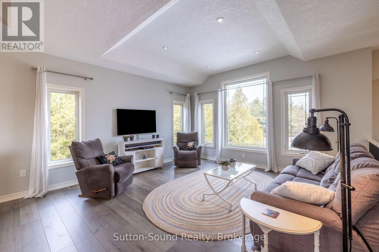 202 Meredith Way, Chatsworth, Ontario  N0H 1G0 - Photo 7 - X12938242