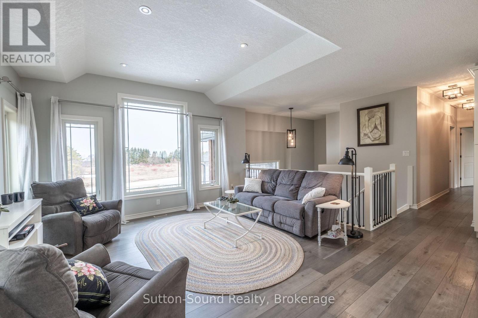 202 Meredith Way, Chatsworth, Ontario  N0H 1G0 - Photo 8 - X12938242