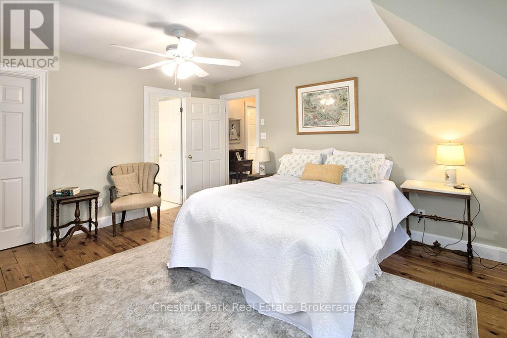 114 Clark Street, Blue Mountains, Ontario  N0H 1J0 - Photo 20 - X12938276