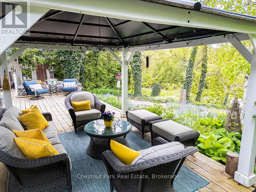 114 Clark Street, Blue Mountains, Ontario  N0H 1J0 - Photo 31 - X12938276