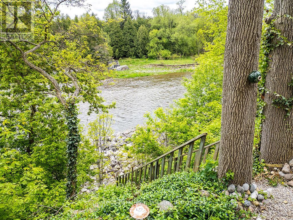 114 Clark Street, Blue Mountains, Ontario  N0H 1J0 - Photo 36 - X12938276