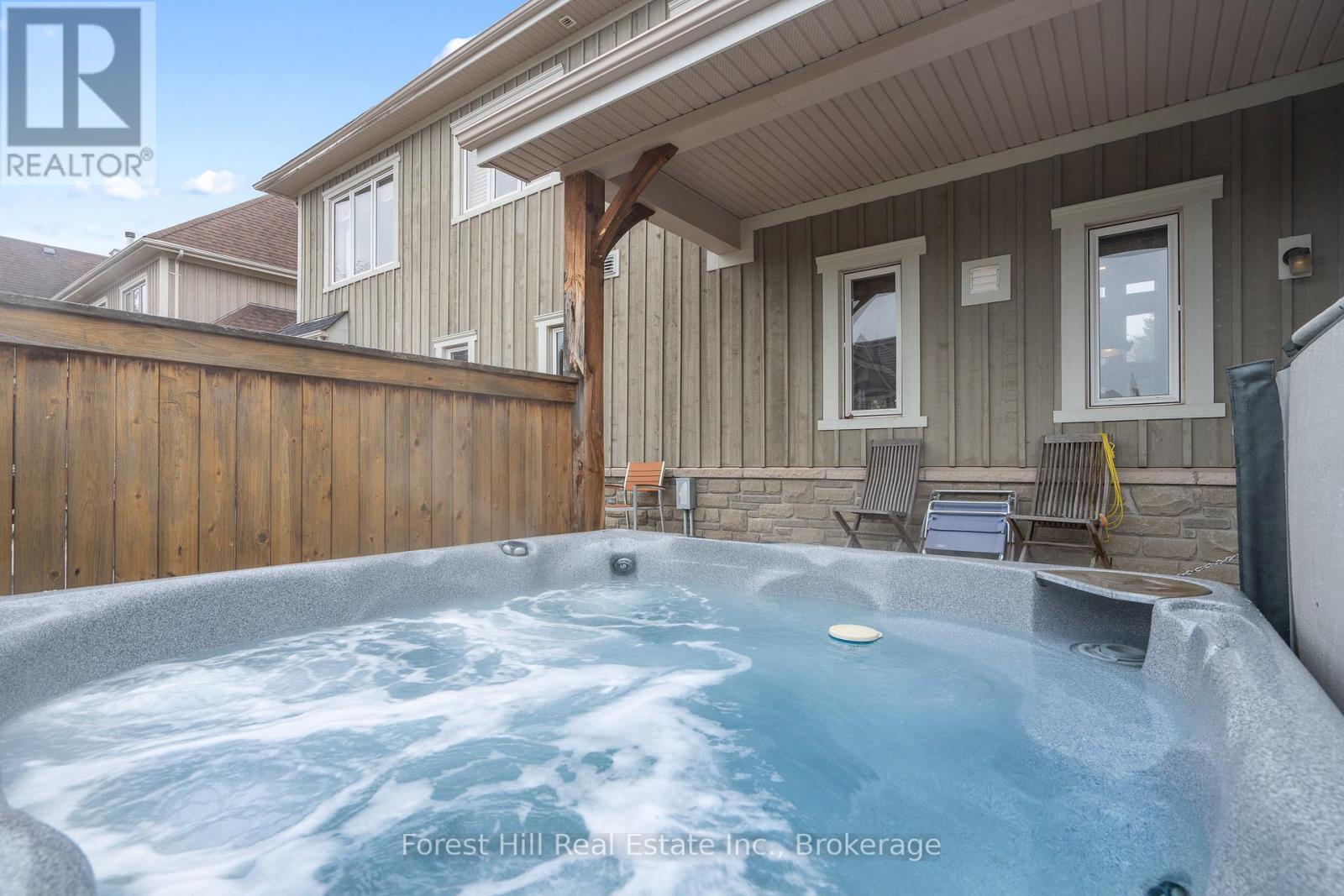 144 National Drive, Blue Mountains, Ontario  L9Y 0B7 - Photo 4 - X12938318