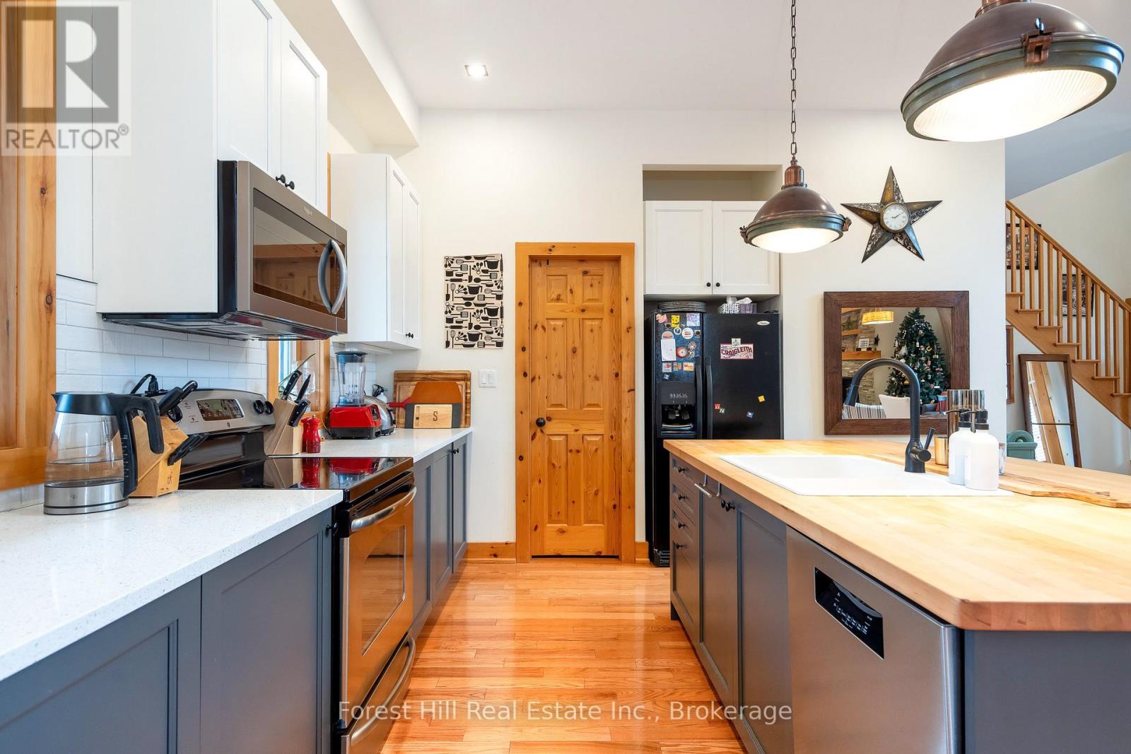 144 National Drive, Blue Mountains, Ontario  L9Y 0B7 - Photo 9 - X12938318