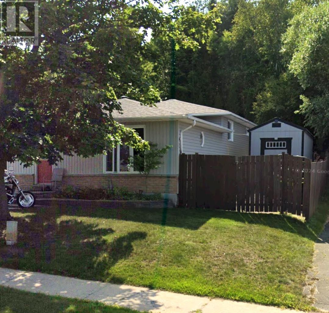 52 Hergott Ave, Elliot Lake, Ontario  P5A 3A8 - Photo 11 - SM260500