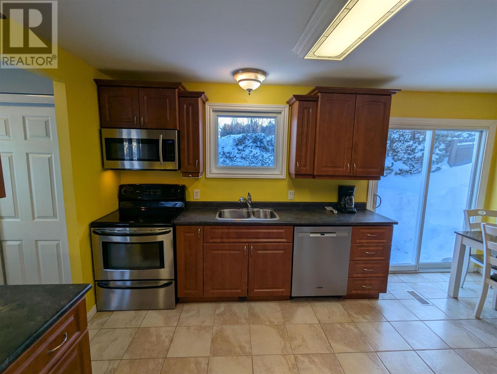 52 Hergott Ave, Elliot Lake, Ontario  P5A 3A8 - Photo 14 - SM260500