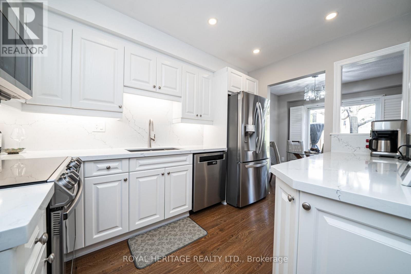 201 - 10 Bassett Boulevard, Whitby, Ontario L1N 9C8 - Photo 9 - E12938210