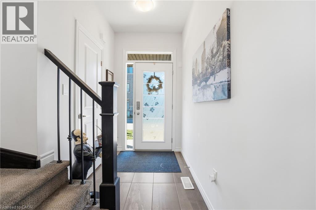 30 Times Square Boulevard Unit# 31, Hamilton, Ontario  L8J 0L8 - Photo 3 - 40816255