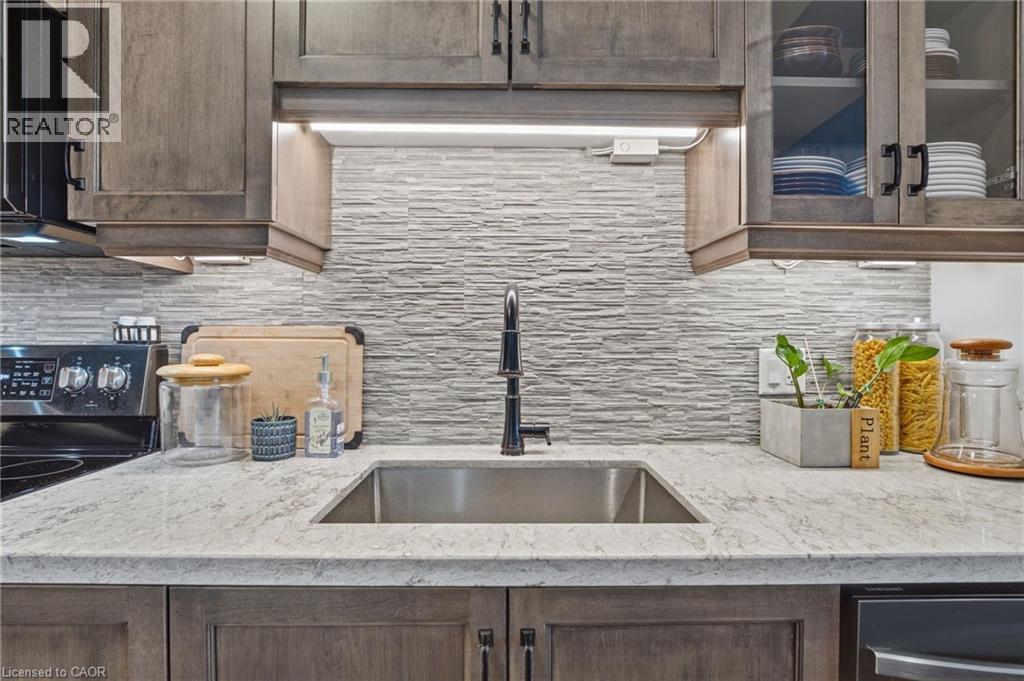 30 Times Square Boulevard Unit# 31, Hamilton, Ontario  L8J 0L8 - Photo 7 - 40816255