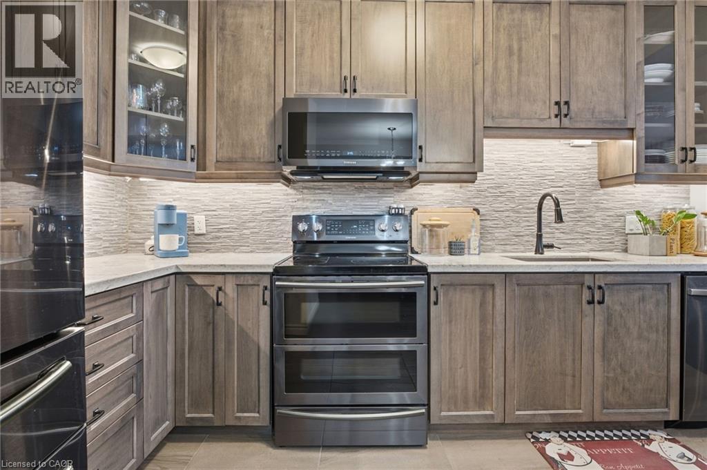 30 Times Square Boulevard Unit# 31, Hamilton, Ontario  L8J 0L8 - Photo 8 - 40816255