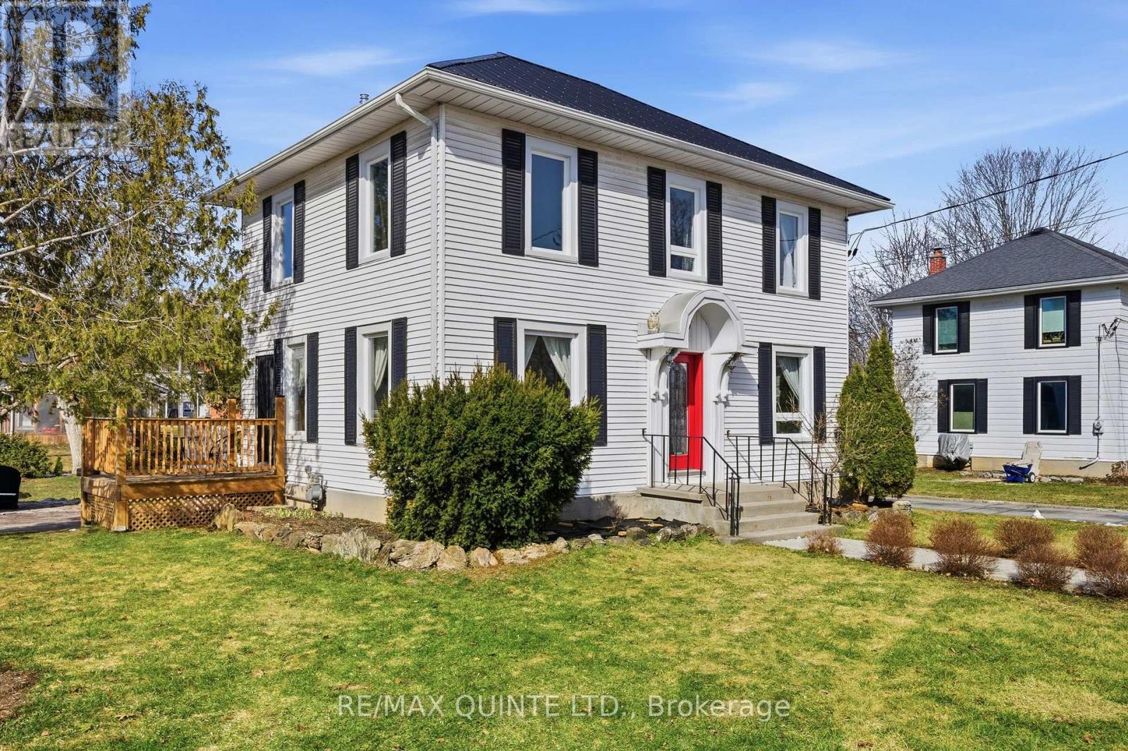 39 Trent Street N, Quinte West, Ontario  K0K 2C0 - Photo 2 - X12938310