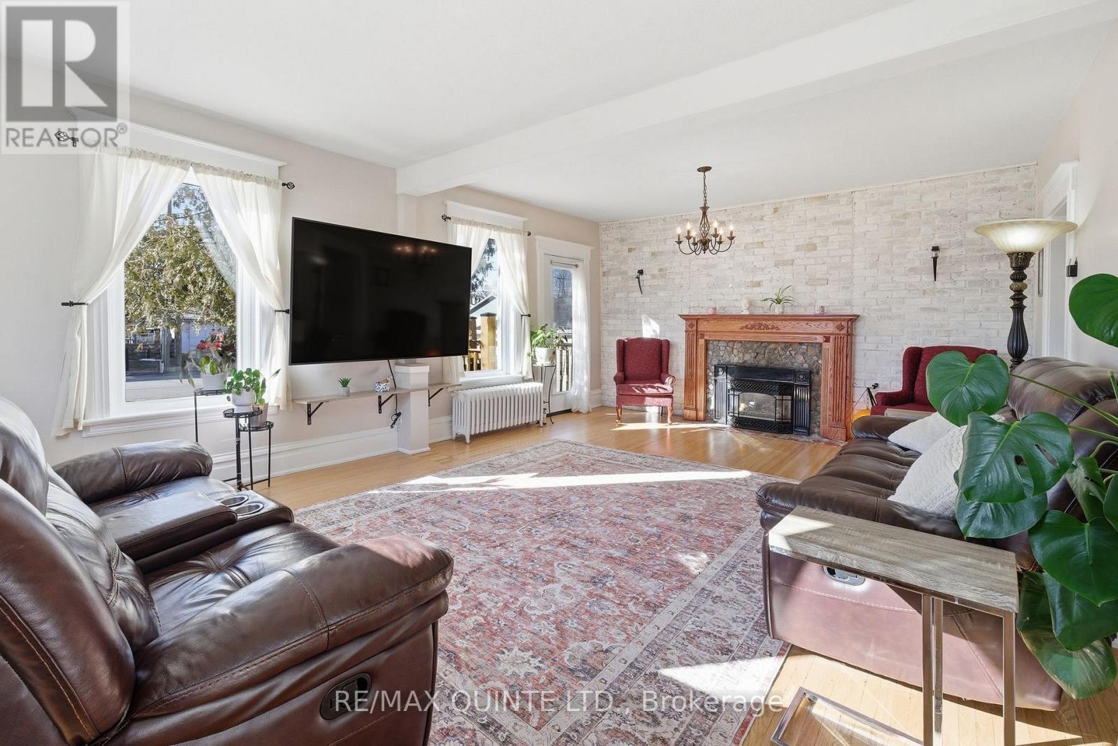 39 Trent Street N, Quinte West, Ontario  K0K 2C0 - Photo 6 - X12938310