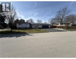 626 CAPE Avenue, Burlington, Ontario