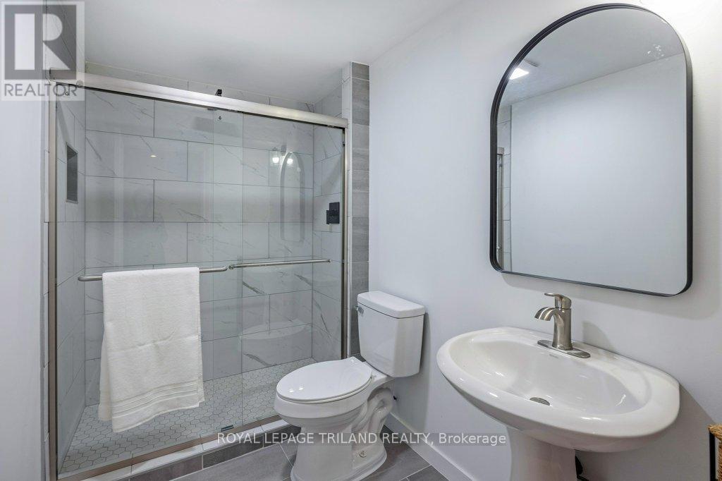 139 Skyline Avenue, London North, Ontario  N5X 0A3 - Photo 31 - X12938296