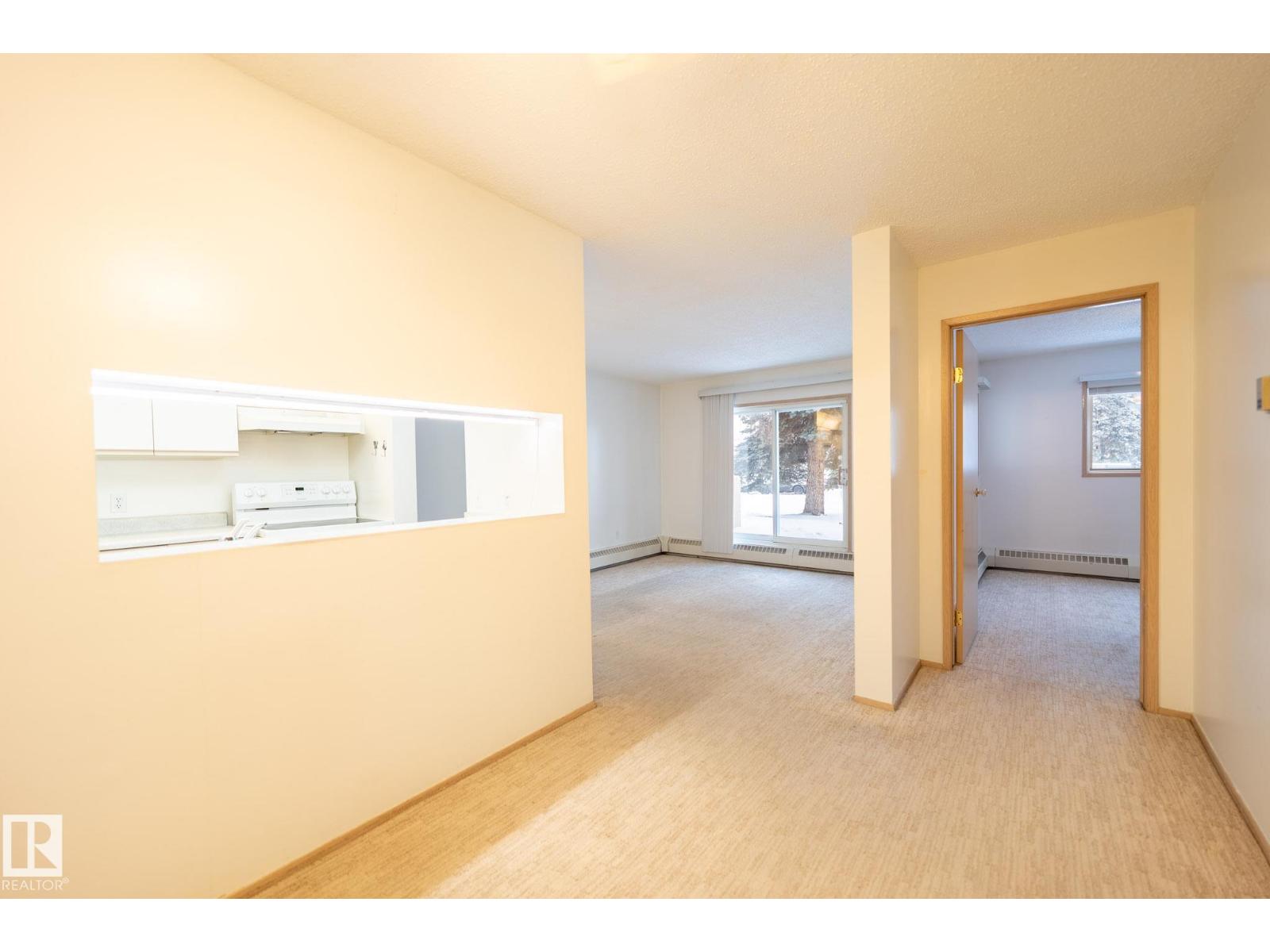 #102 6710 158 AV NW, edmonton, Alberta