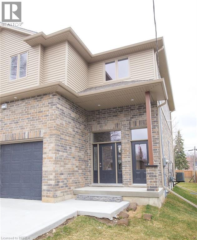 355 Wellington Street, Brantford, Ontario  N3S 4A7 - Photo 3 - 40815768