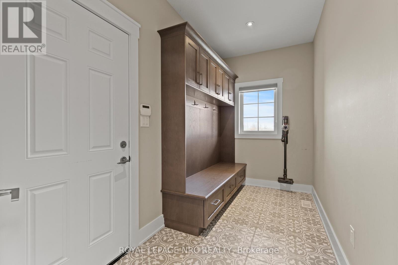 271 Memorial Park Drive, Welland (Lincoln/crowland), Ontario  L3B 0E3 - Photo 26 - X12938256