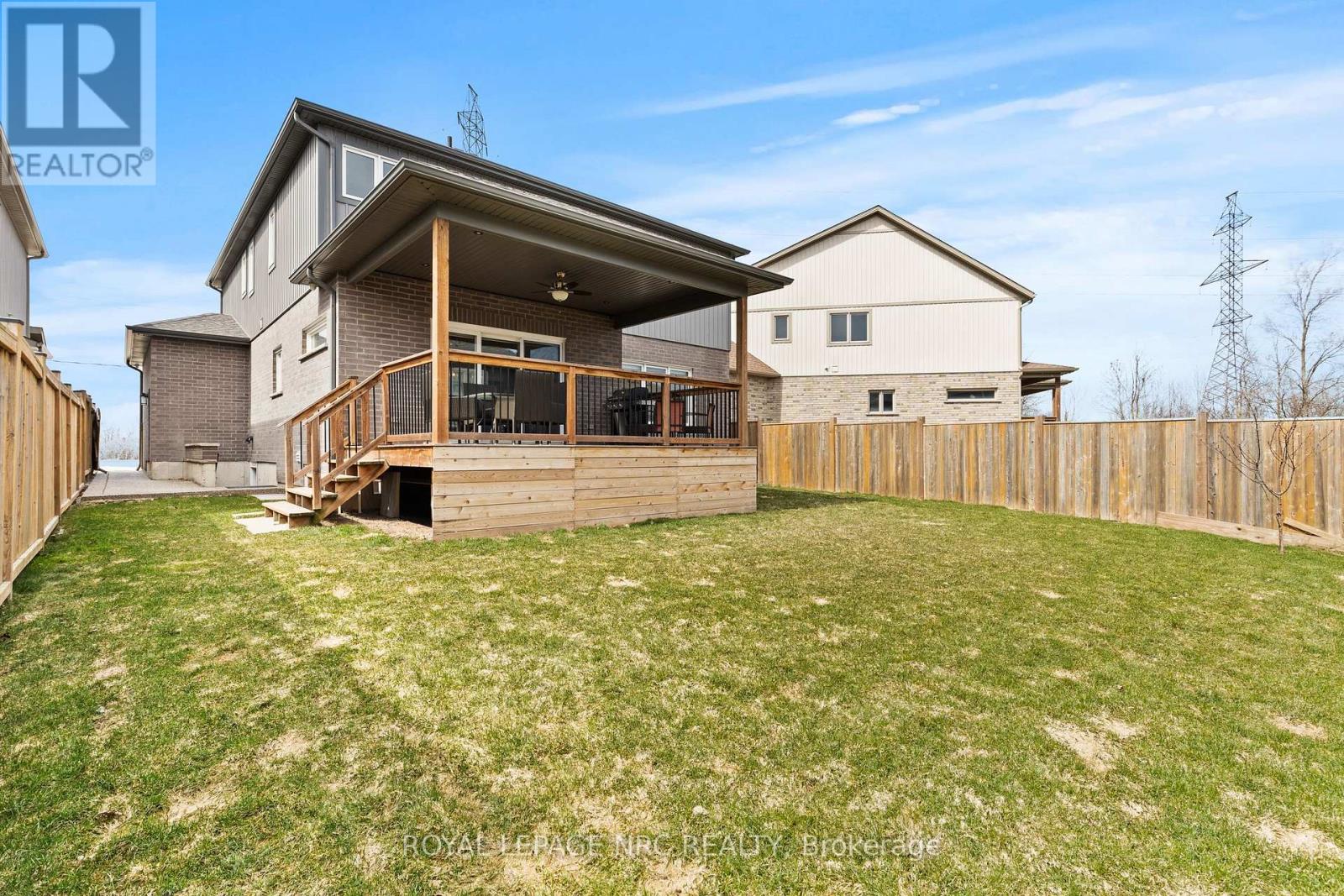 271 Memorial Park Drive, Welland (Lincoln/crowland), Ontario  L3B 0E3 - Photo 37 - X12938256