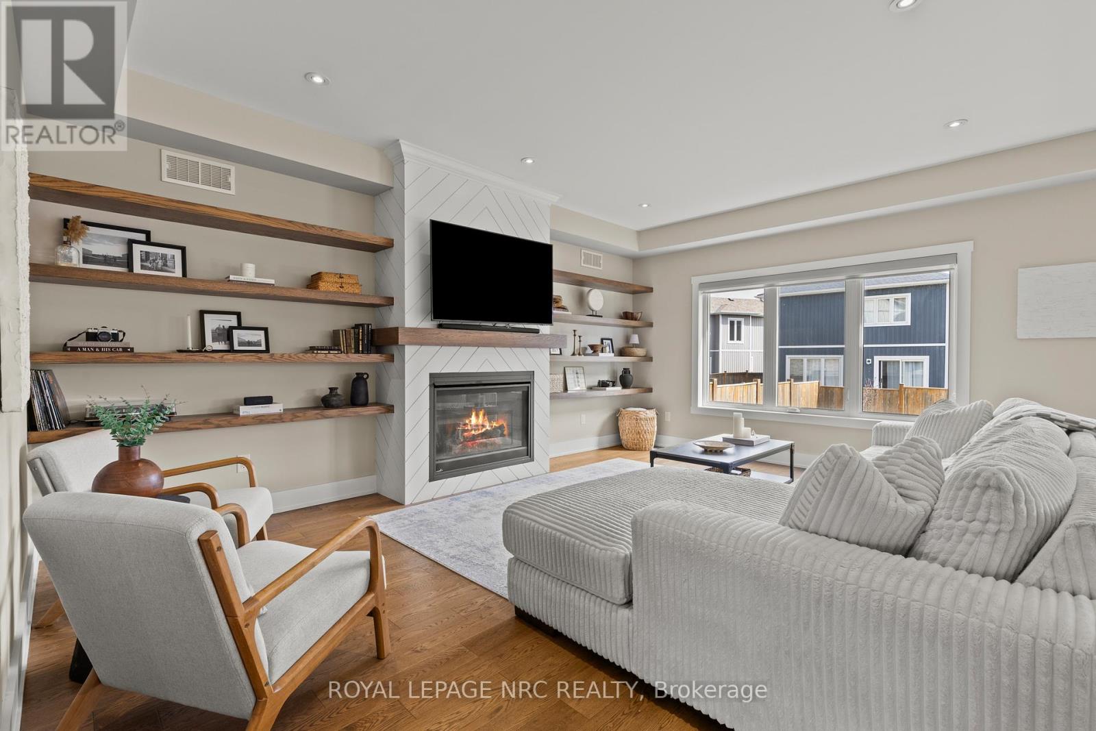 271 Memorial Park Drive, Welland (Lincoln/crowland), Ontario  L3B 0E3 - Photo 7 - X12938256