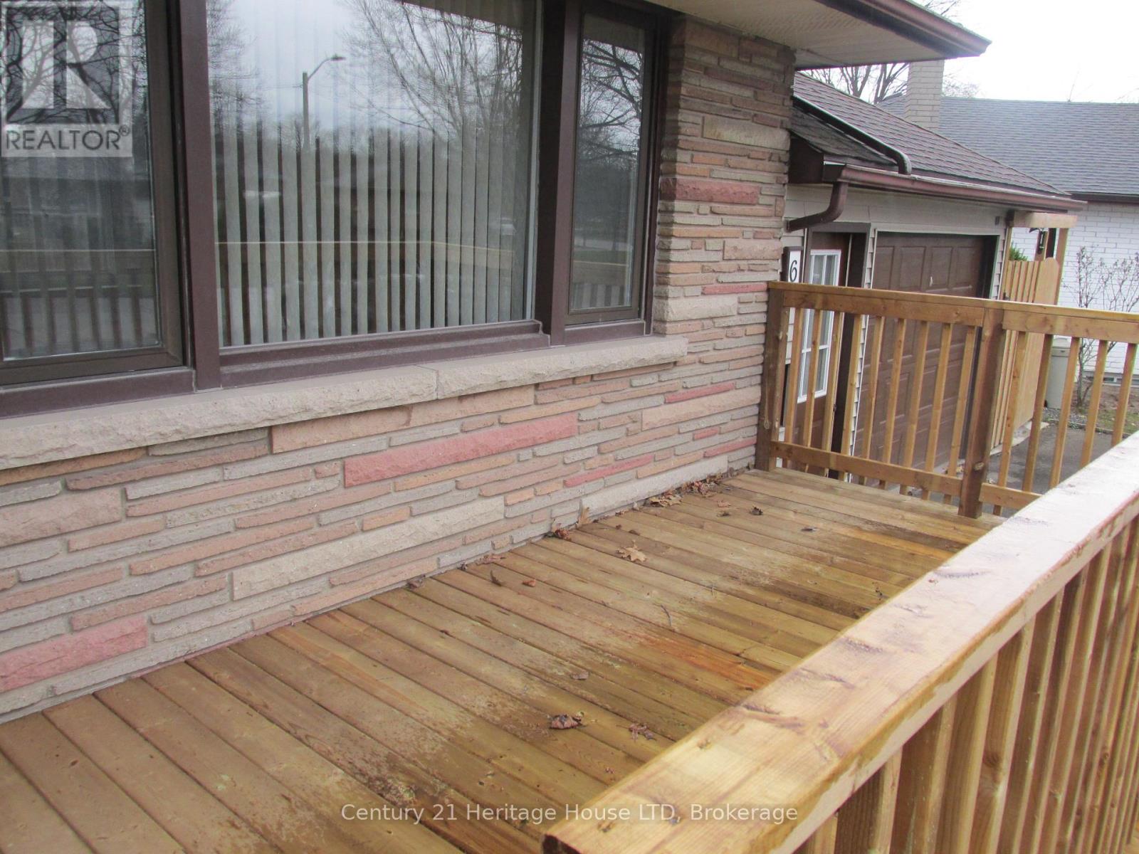 6 East Hampton Road, St. Catharines, Ontario  L2T 3E1 - Photo 17 - X12938284