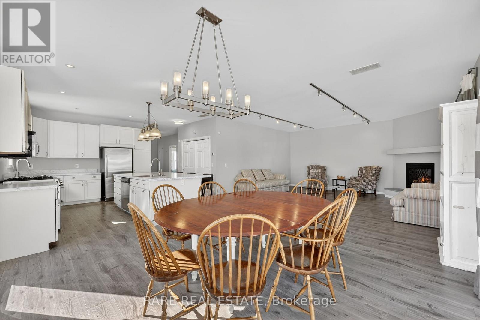 1231 Temple Avenue, Innisfil, Ontario  L0L 1C0 - Photo 34 - N12938312