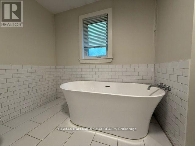 B - 893b Frederick Street, Innisfil, Ontario  L0L 1C0 - Photo 15 - N12938314