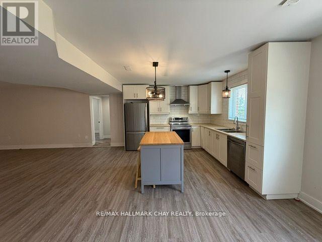 B - 893b Frederick Street, Innisfil, Ontario  L0L 1C0 - Photo 5 - N12938314