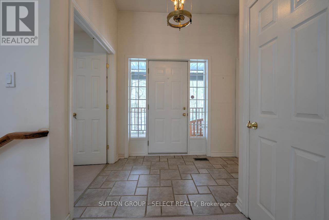 10297 Dogwood Crescent, Lambton Shores, Ontario  N0M 1T0 - Photo 12 - X12895822