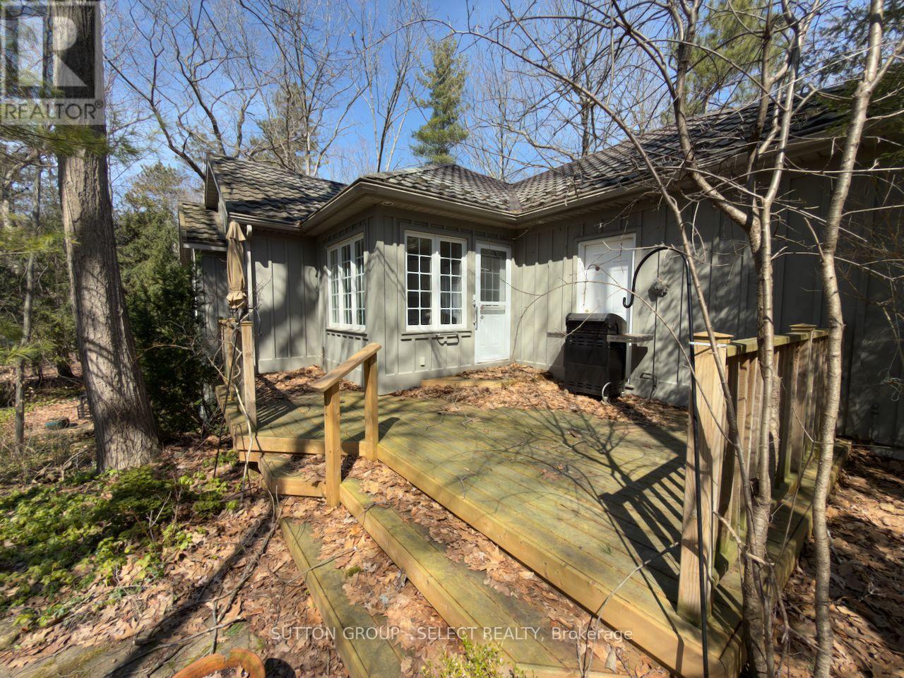 10297 Dogwood Crescent, Lambton Shores, Ontario  N0M 1T0 - Photo 8 - X12895822