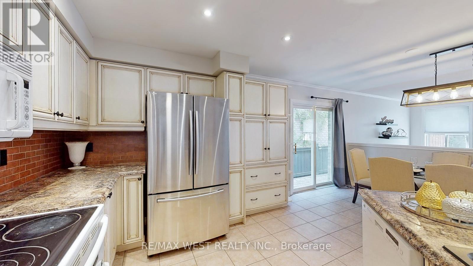 56 Livia Herman Way N, Barrie, Ontario  L4M 6X1 - Photo 10 - S12866768