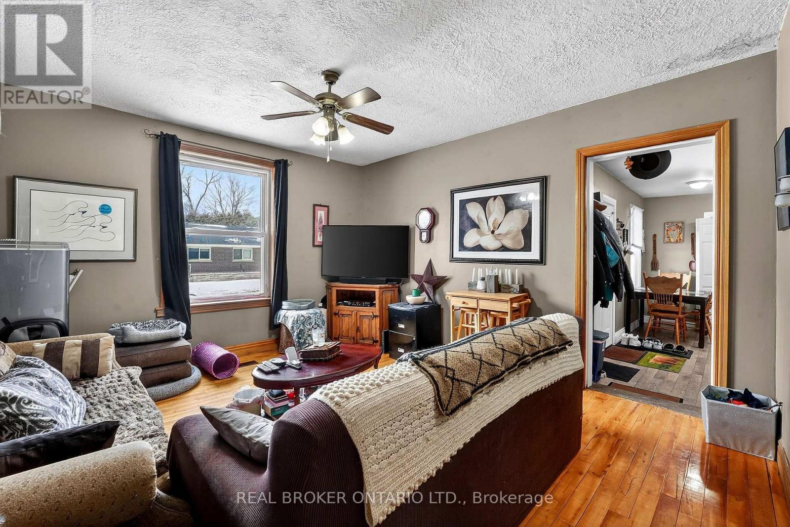 53-55 Wellington Street, Halton Hills, Ontario  L7J 2H1 - Photo 4 - W12902812