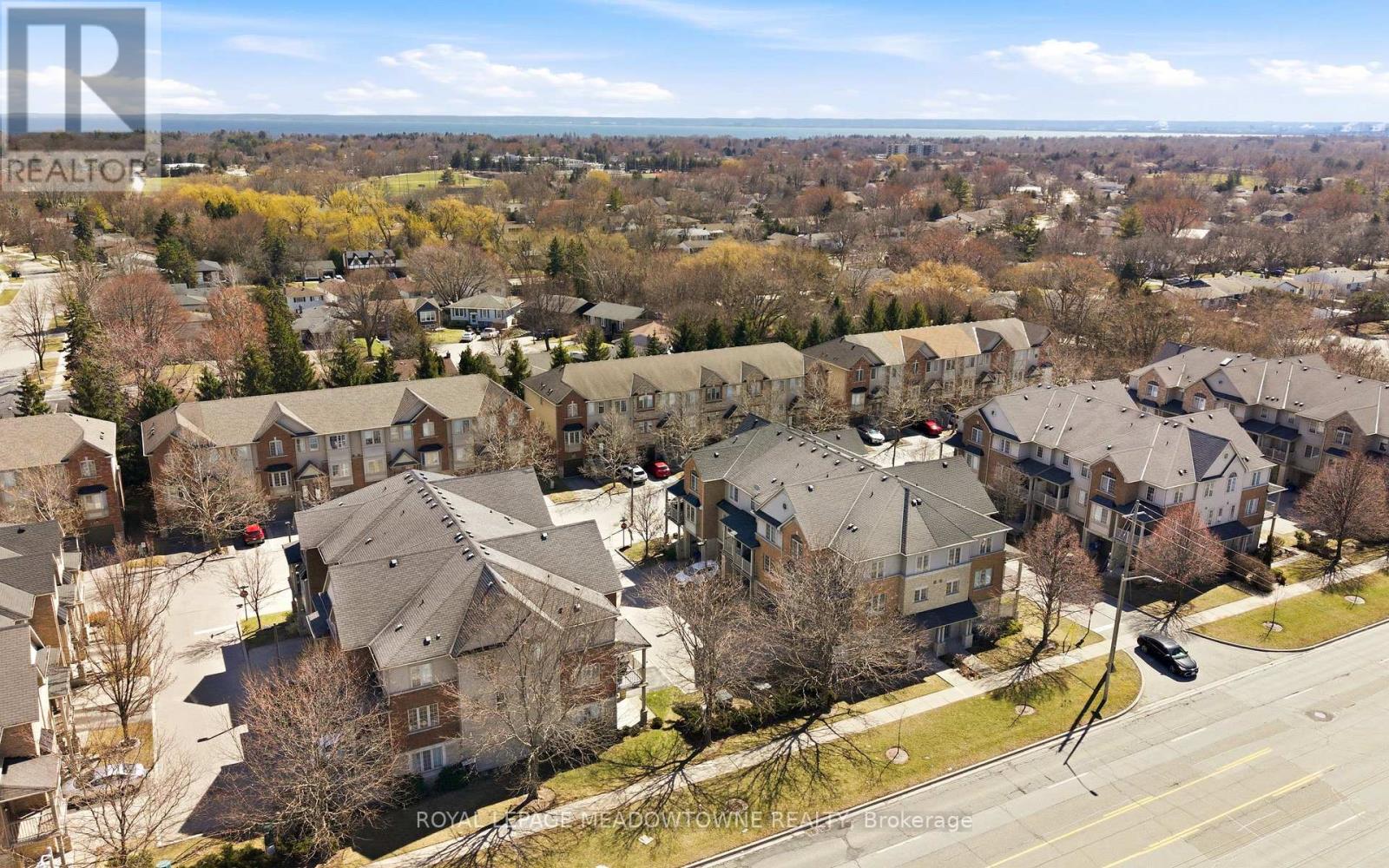 624 Maude Common, Burlington, Ontario  L7L 0C7 - Photo 48 - W12929402