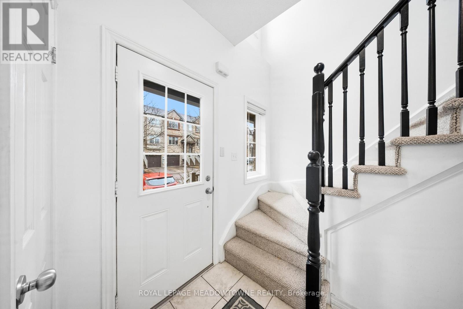 624 Maude Common, Burlington, Ontario  L7L 0C7 - Photo 14 - W12929402