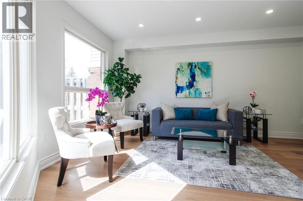 1114 Lindsay Drive, Oakville, Ontario  L6N 3B4 - Photo 2 - 40813781