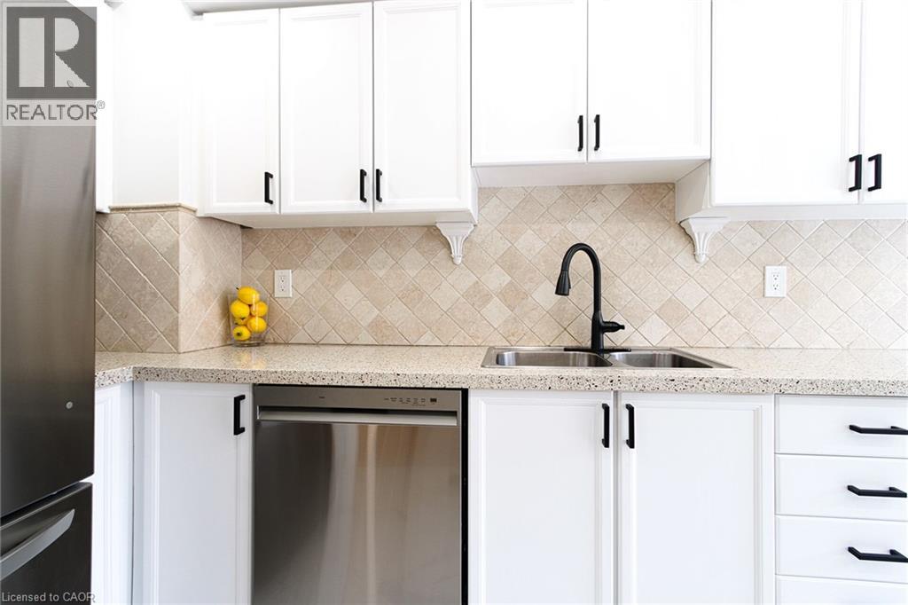 1114 Lindsay Drive, Oakville, Ontario  L6N 3B4 - Photo 10 - 40813781