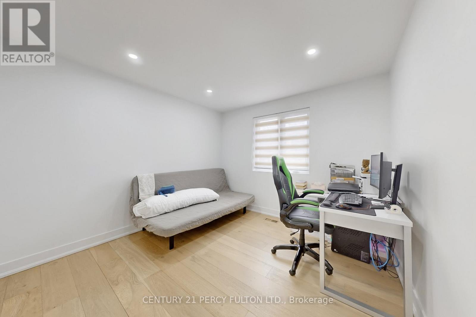 26 Farley Crescent, Toronto, Ontario  M9R 2A6 - Photo 23 - W12938218