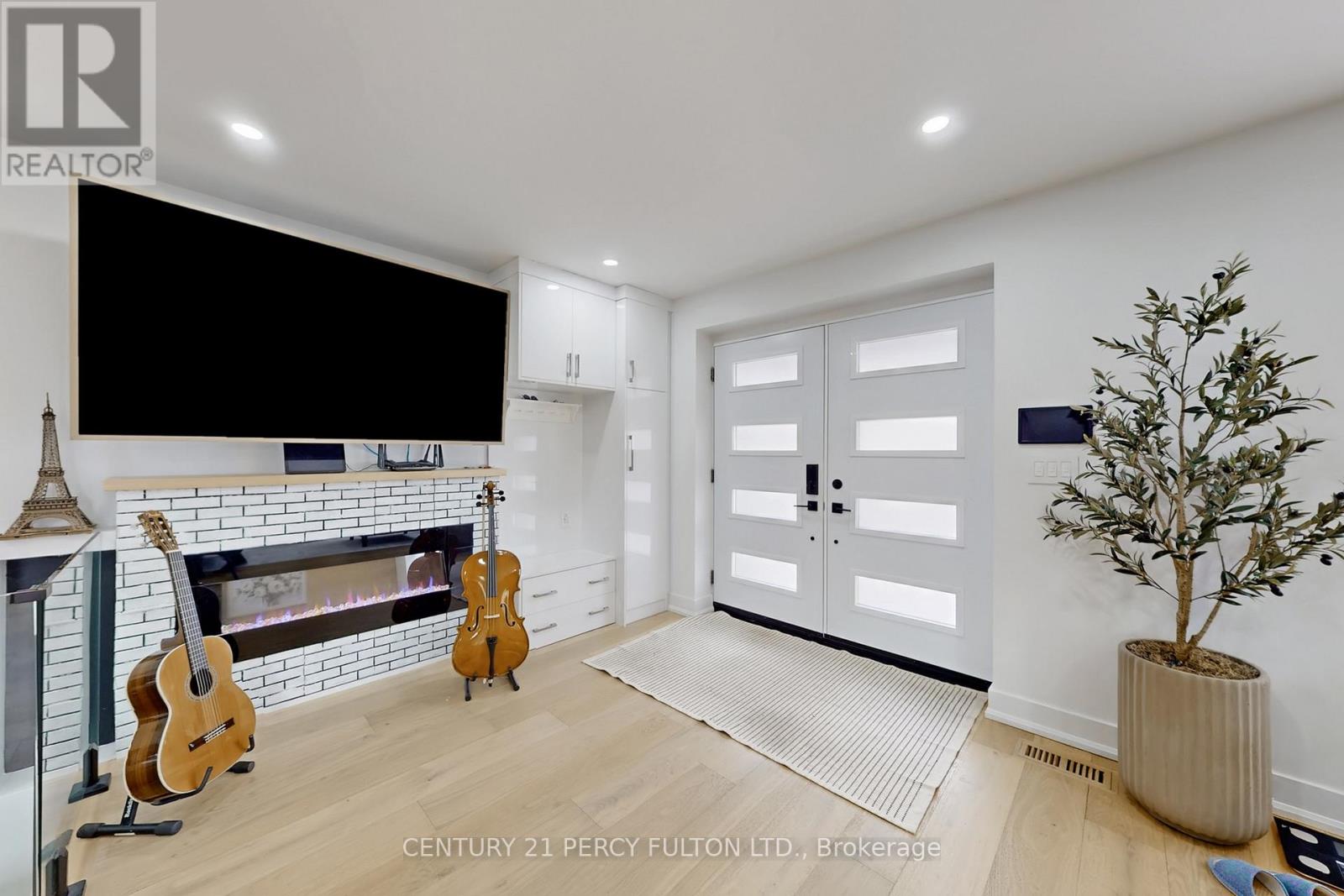 26 Farley Crescent, Toronto, Ontario  M9R 2A6 - Photo 27 - W12938218