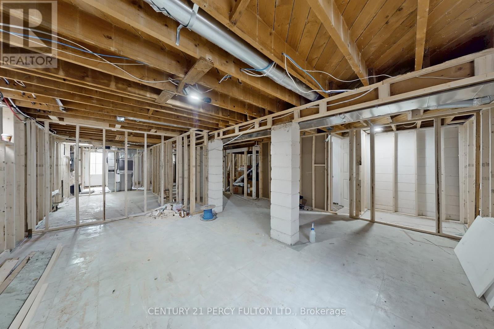 26 Farley Crescent, Toronto, Ontario  M9R 2A6 - Photo 29 - W12938218