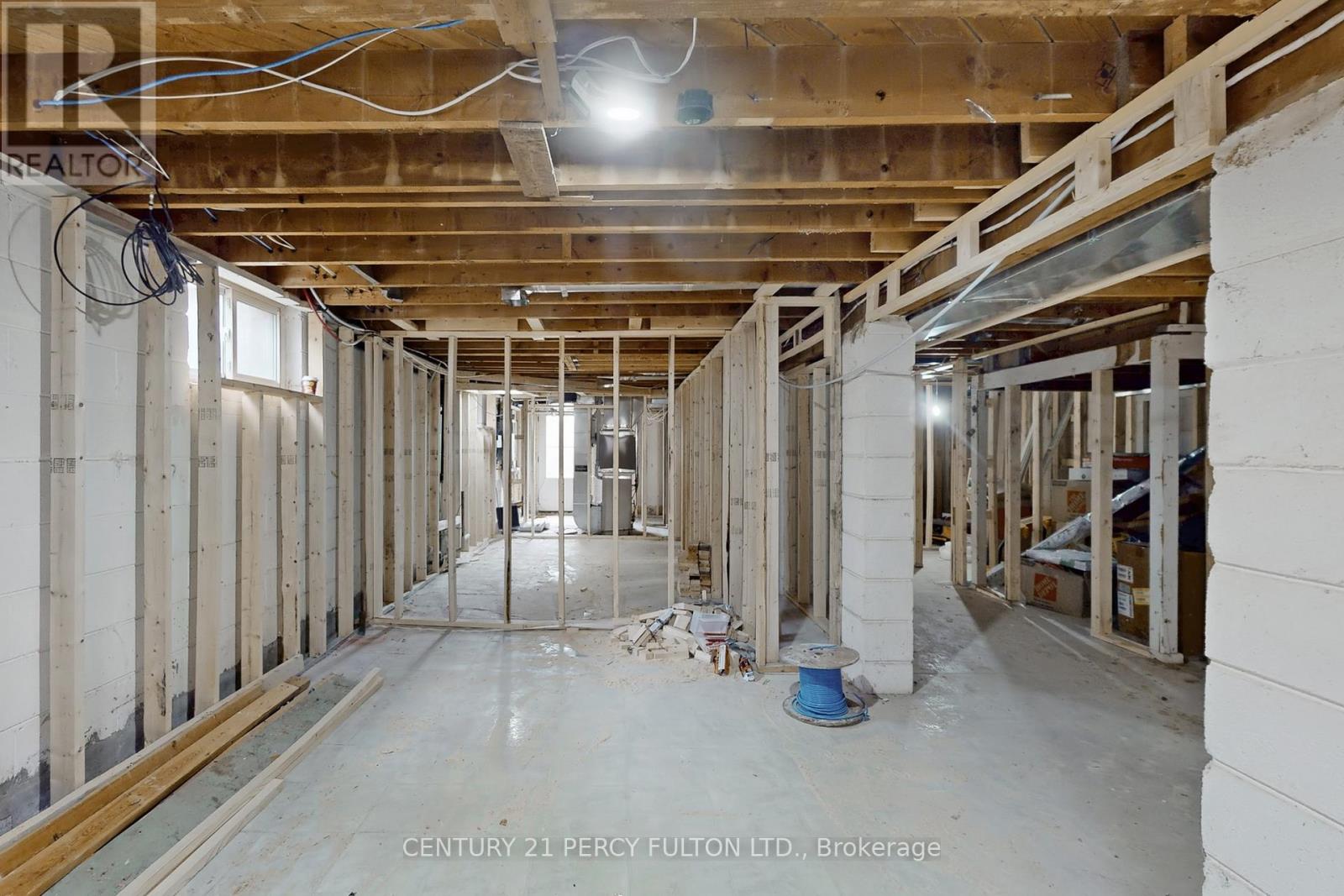 26 Farley Crescent, Toronto, Ontario  M9R 2A6 - Photo 30 - W12938218