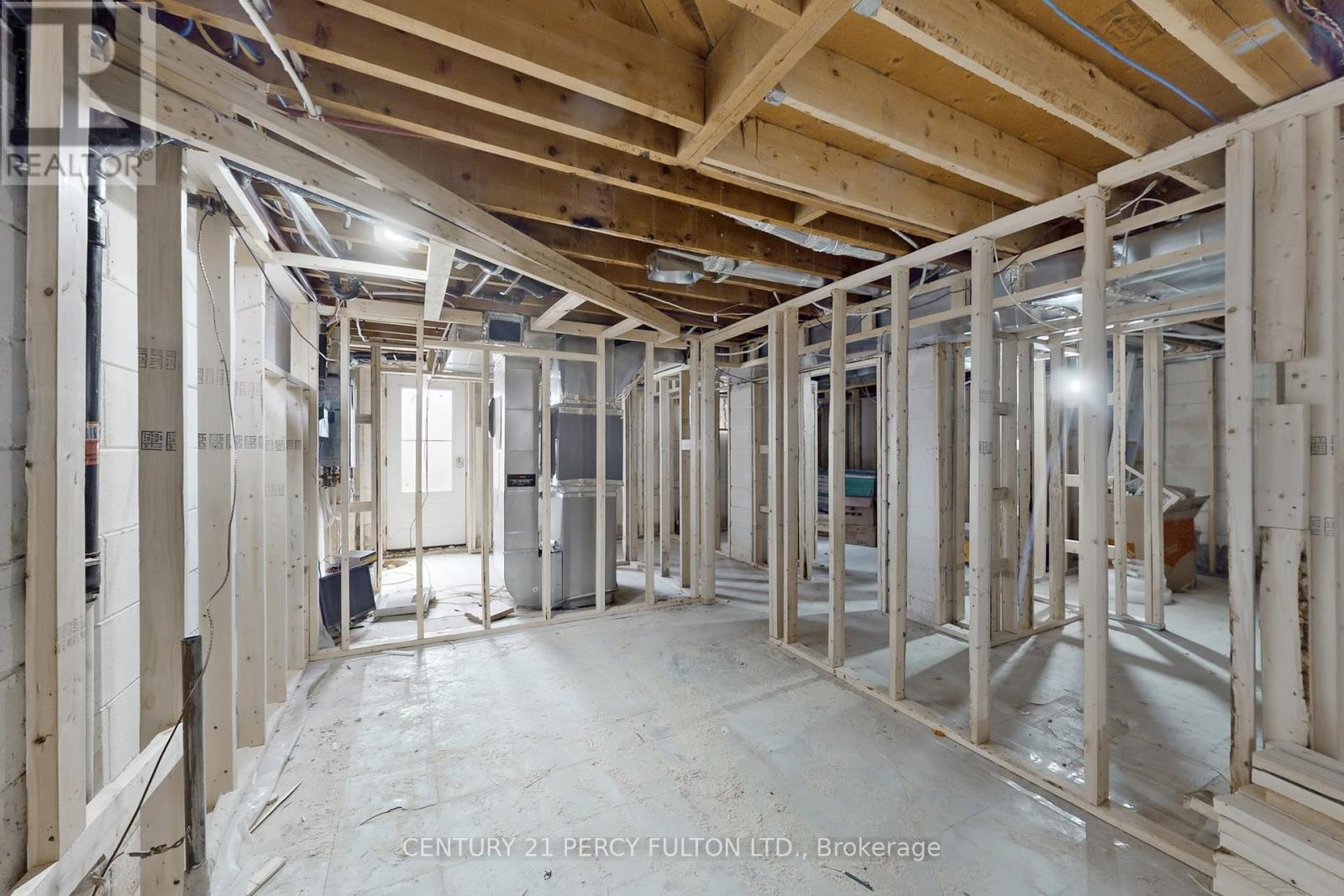 26 Farley Crescent, Toronto, Ontario  M9R 2A6 - Photo 32 - W12938218