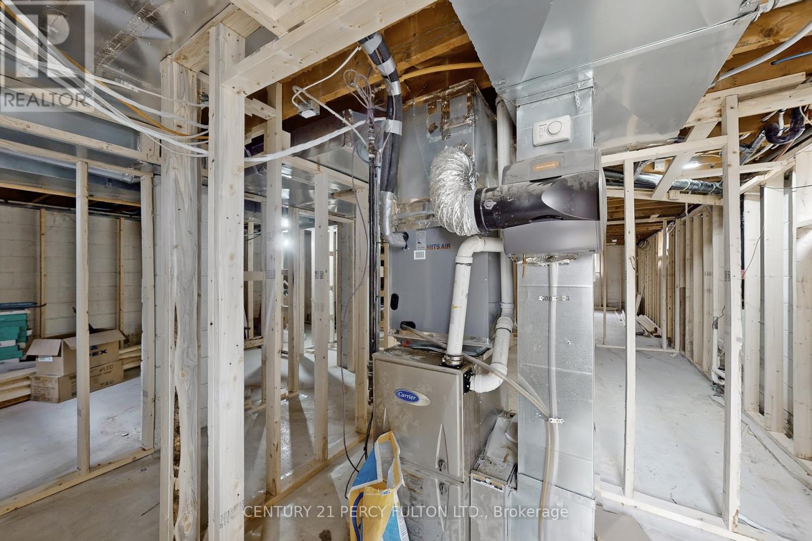 26 Farley Crescent, Toronto, Ontario  M9R 2A6 - Photo 34 - W12938218