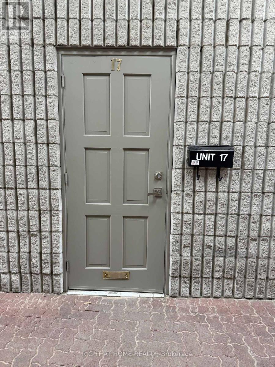 17 - 32 GOODMARK PLACE, Toronto, Ontario