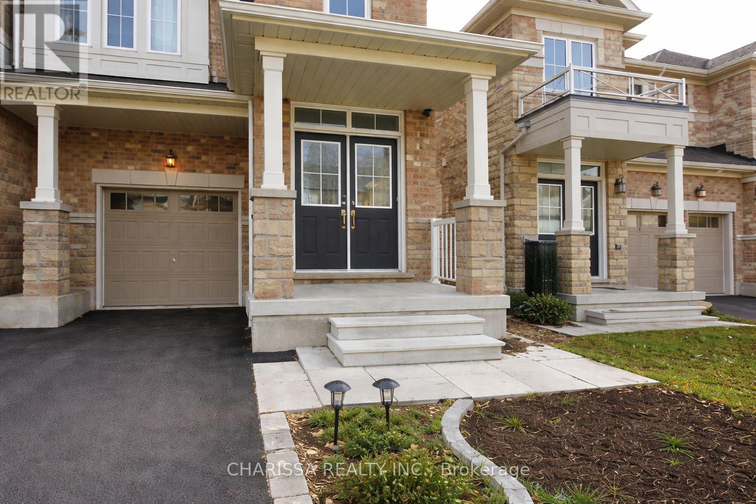 95 Baffin Crescent, Brampton, Ontario  L7A 0C7 - Photo 2 - W12938260