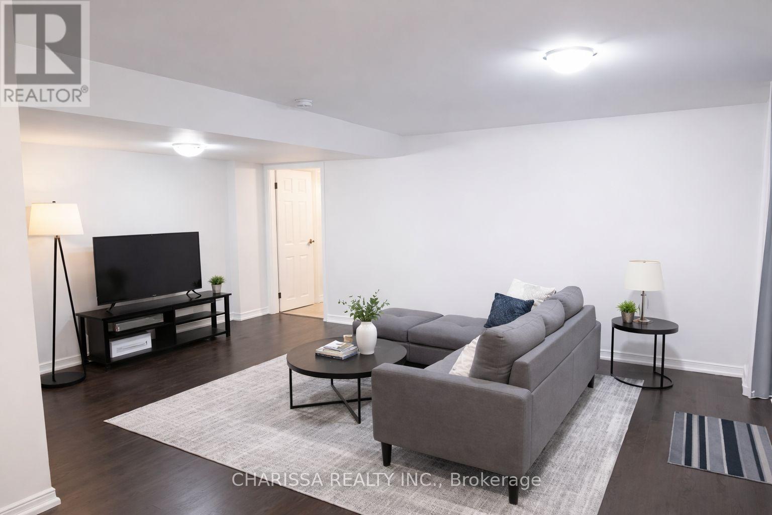 95 Baffin Crescent, Brampton, Ontario  L7A 0C7 - Photo 3 - W12938260