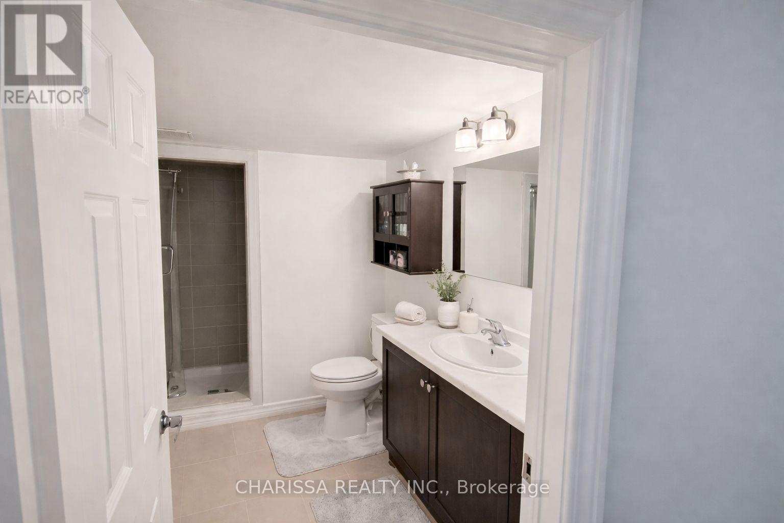 95 Baffin Crescent, Brampton, Ontario  L7A 0C7 - Photo 5 - W12938260